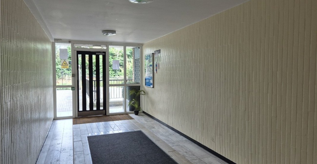 2 bedroom property for sale in Orpington | Robinson Jackson