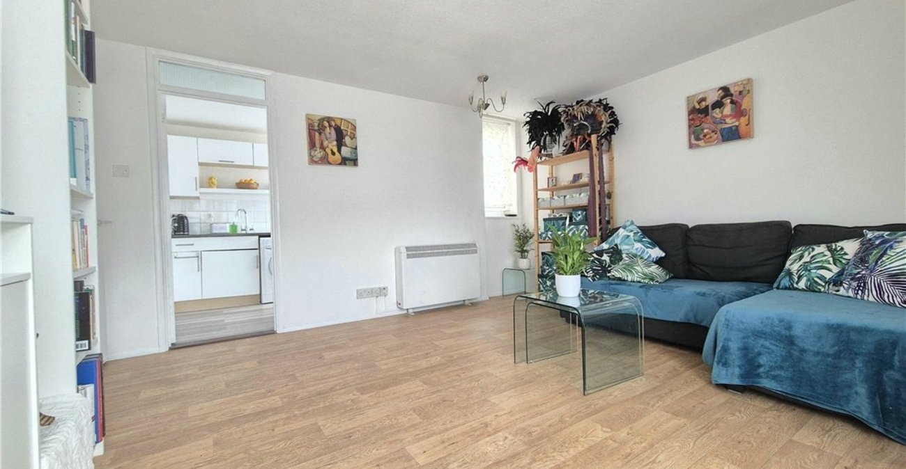 2 bedroom property for sale in Orpington | Robinson Jackson