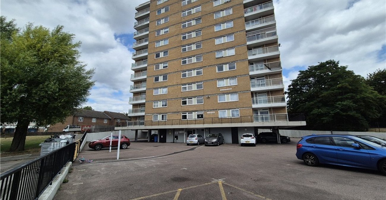 2 bedroom property for sale in Orpington | Robinson Jackson