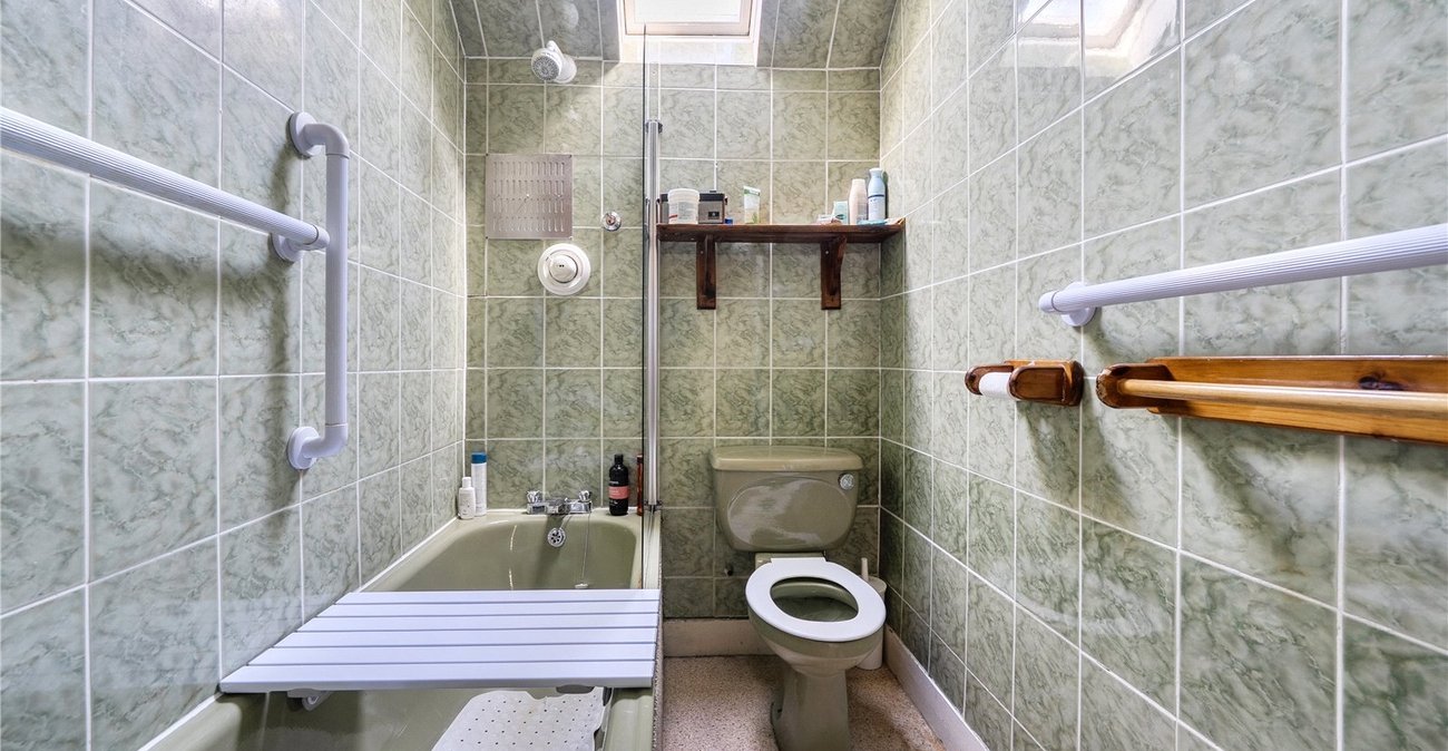 1 bedroom property for sale in Sydenham | Robinson Jackson
