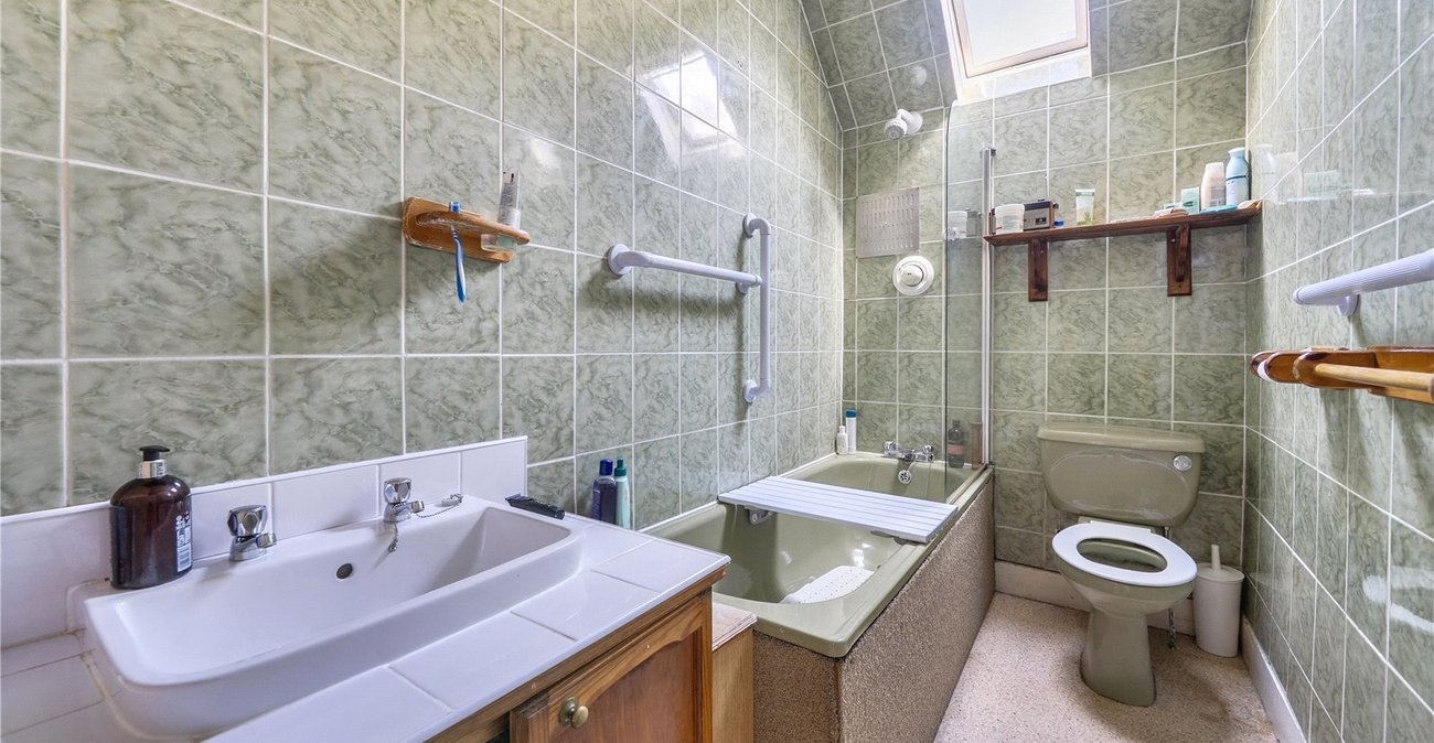 1 bedroom property for sale in Sydenham | Robinson Jackson