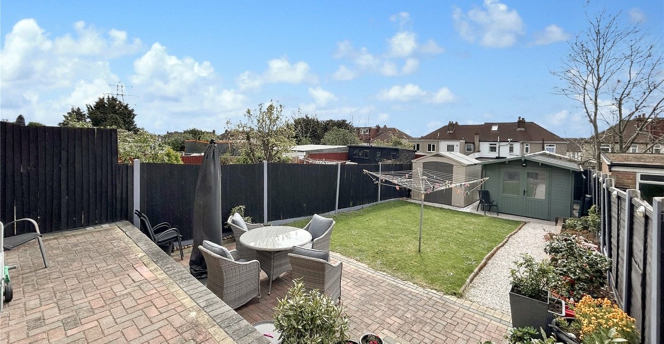 3 bedroom house for sale in South Welling | Robinson Jackson