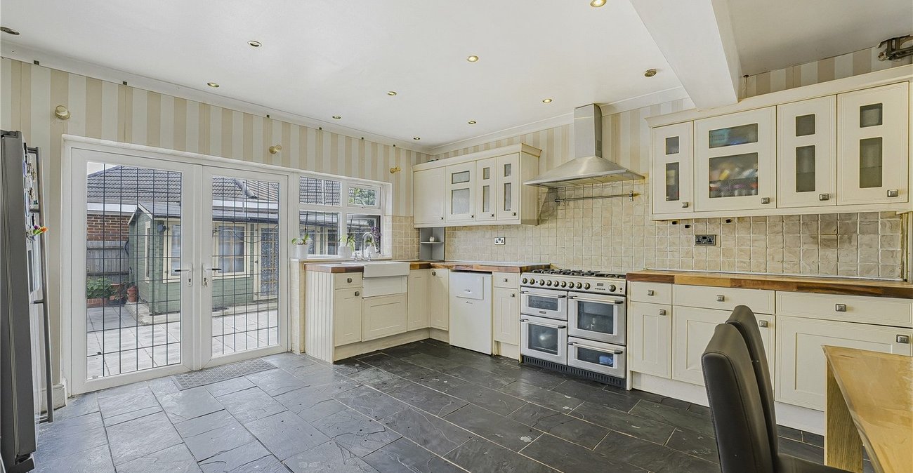 5 bedroom house for sale in South Welling | Robinson Jackson