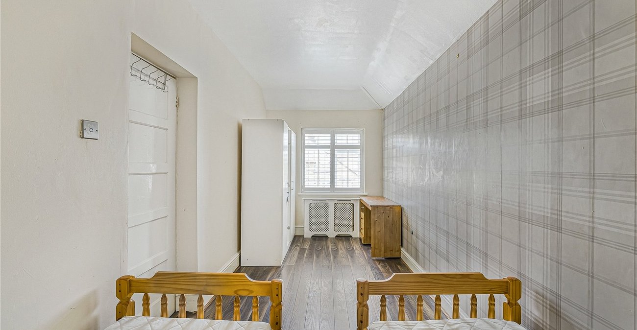 5 bedroom house for sale in South Welling | Robinson Jackson