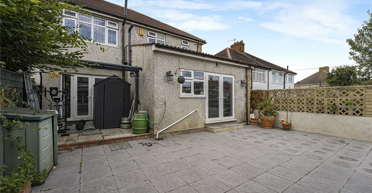 5 bedroom house for sale in South Welling | Robinson Jackson