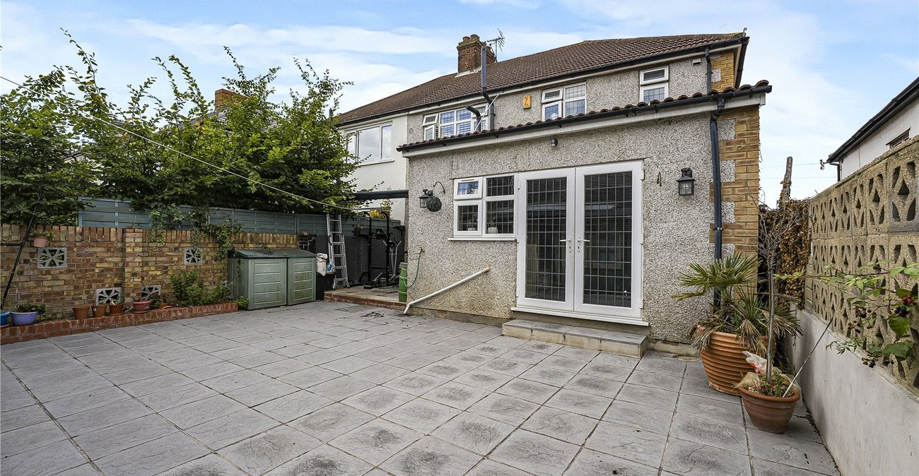 5 bedroom house for sale in South Welling | Robinson Jackson