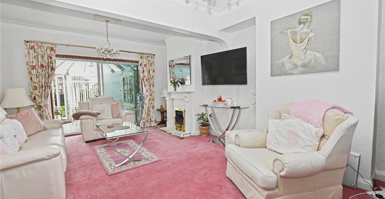 3 bedroom house for sale in South Welling | Robinson Jackson