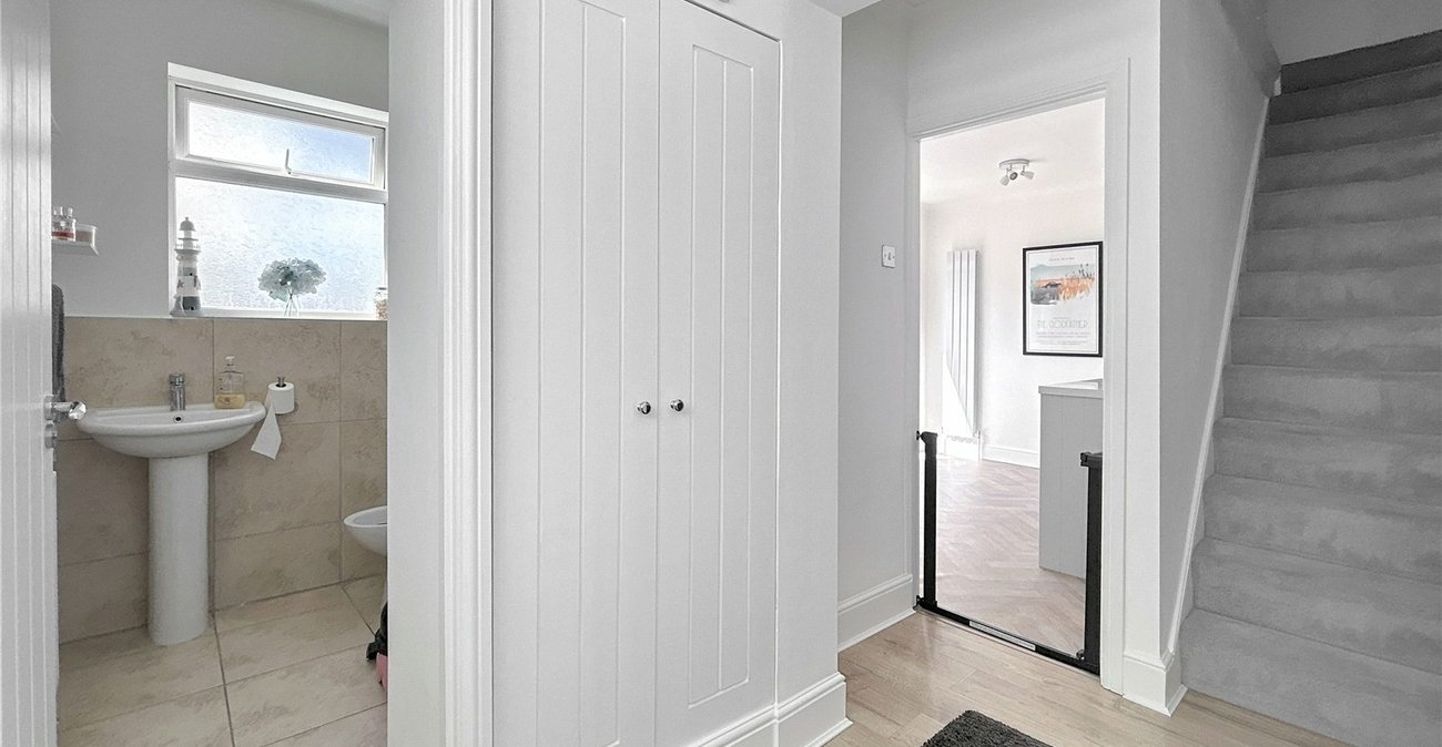 2 bedroom house for sale in Welling | Robinson Jackson