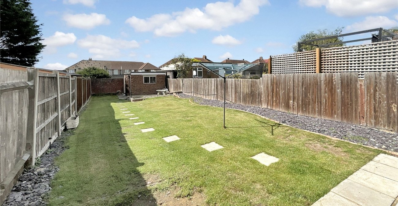 2 bedroom house for sale in Welling | Robinson Jackson