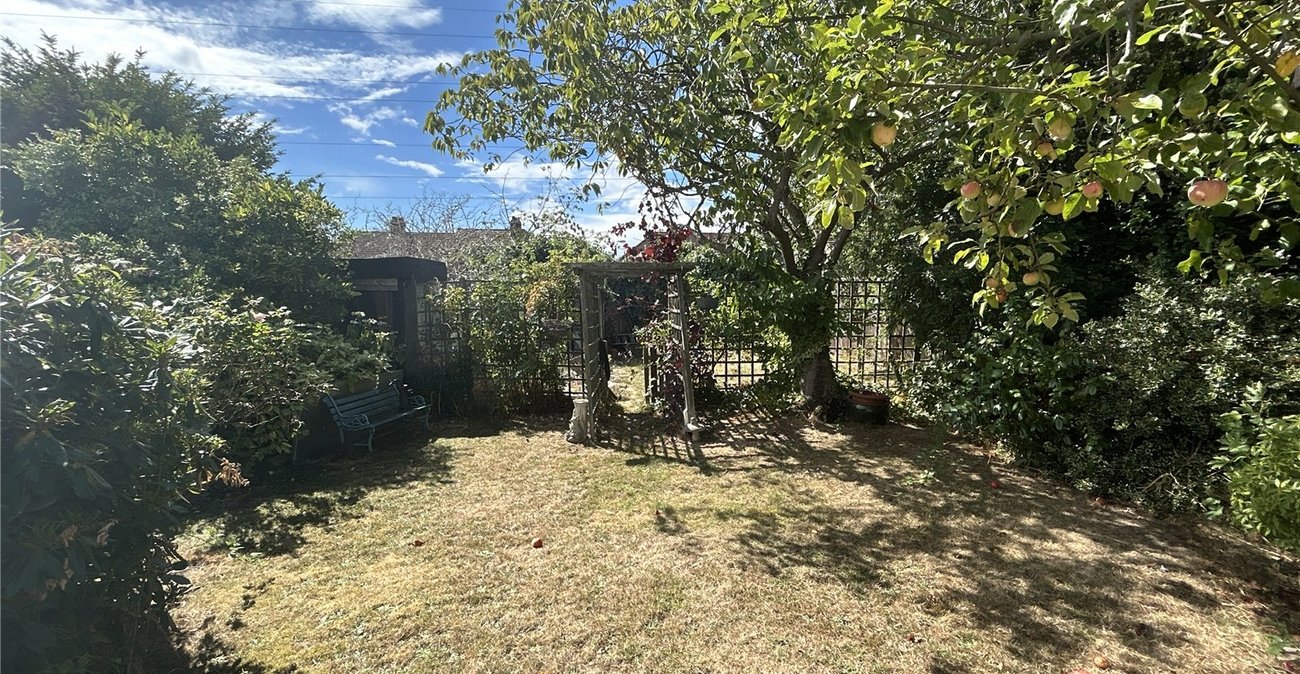 2 bedroom bungalow for sale in Welling | Robinson Jackson