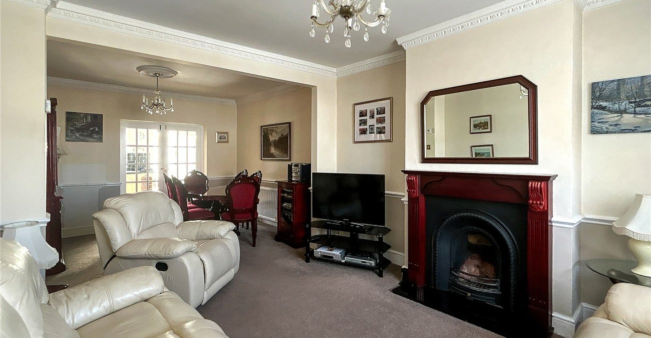 2 bedroom bungalow for sale in Welling | Robinson Jackson