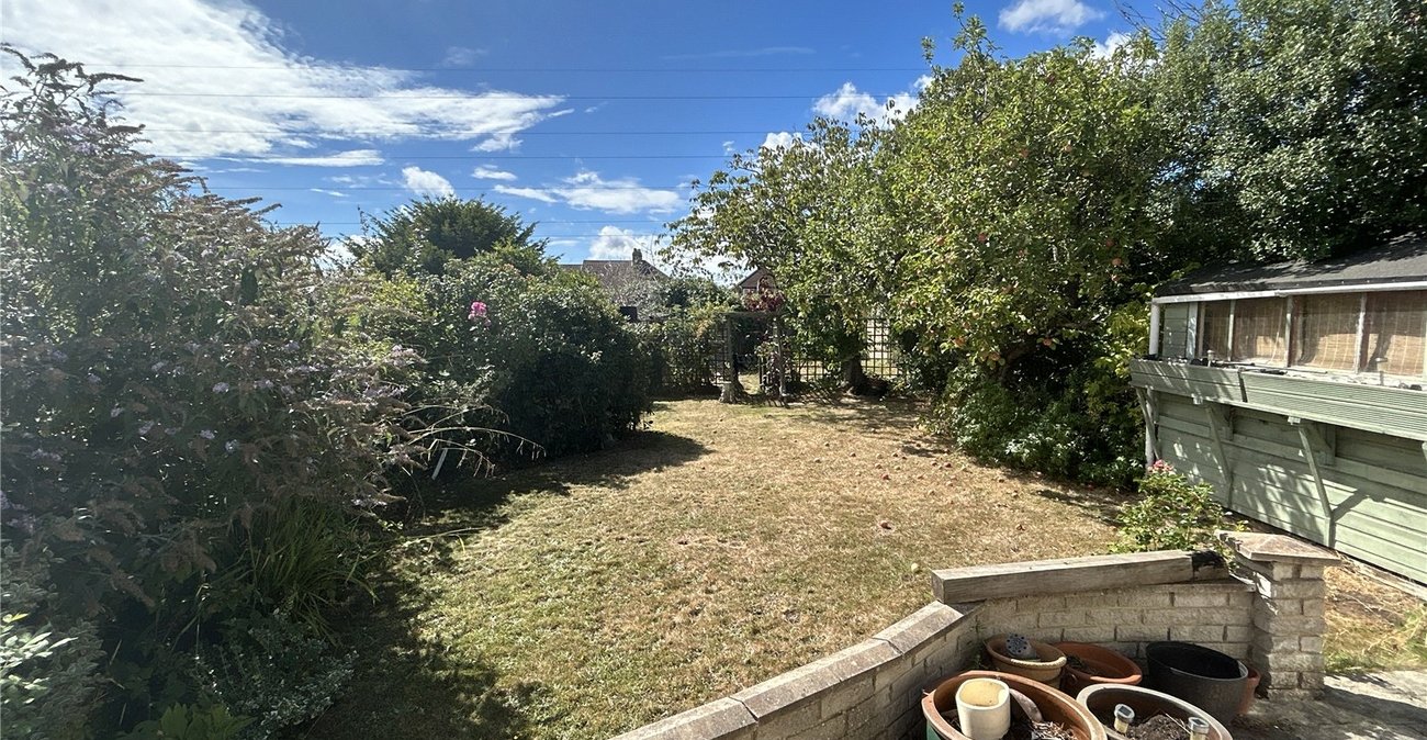 2 bedroom bungalow for sale in Welling | Robinson Jackson