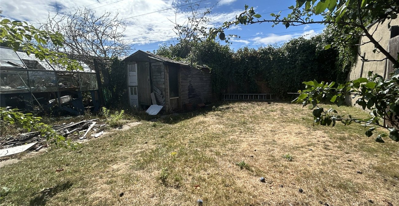 2 bedroom bungalow for sale in Welling | Robinson Jackson