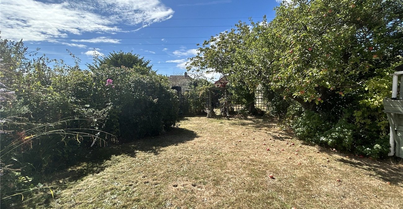 2 bedroom bungalow for sale in Welling | Robinson Jackson