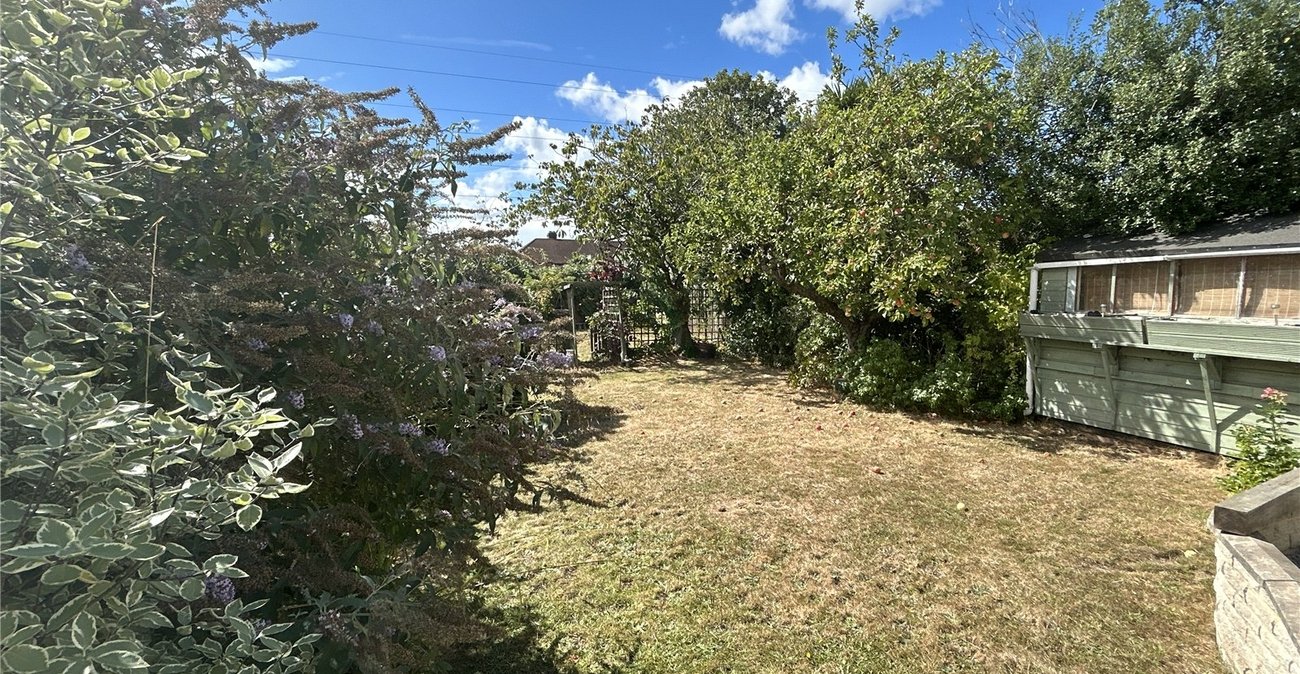 2 bedroom bungalow for sale in Welling | Robinson Jackson