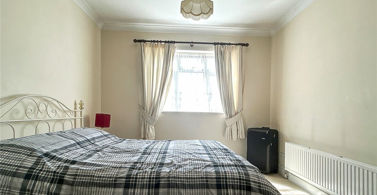 2 bedroom bungalow for sale in Welling | Robinson Jackson