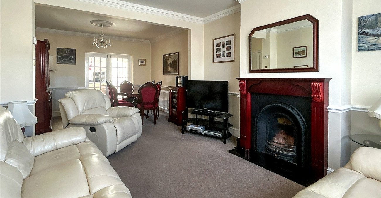 2 bedroom bungalow for sale in Welling | Robinson Jackson