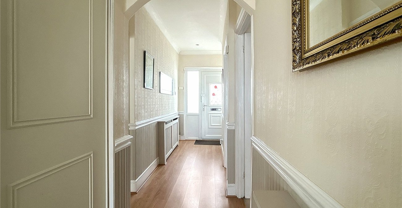 2 bedroom bungalow for sale in Welling | Robinson Jackson