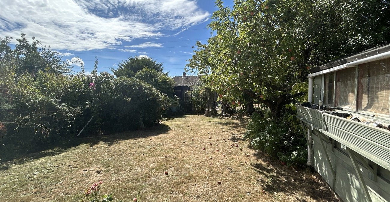 2 bedroom bungalow for sale in Welling | Robinson Jackson