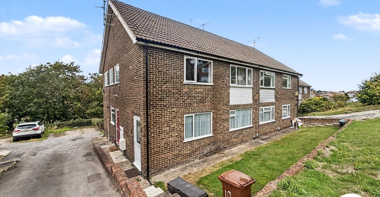 2 bedroom property for sale in Lordswood | Robinson Michael & Jackson
