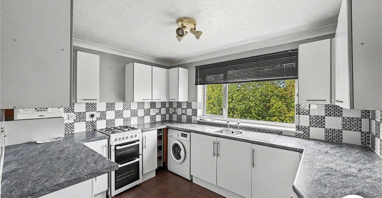 2 bedroom property for sale in Lordswood | Robinson Michael & Jackson