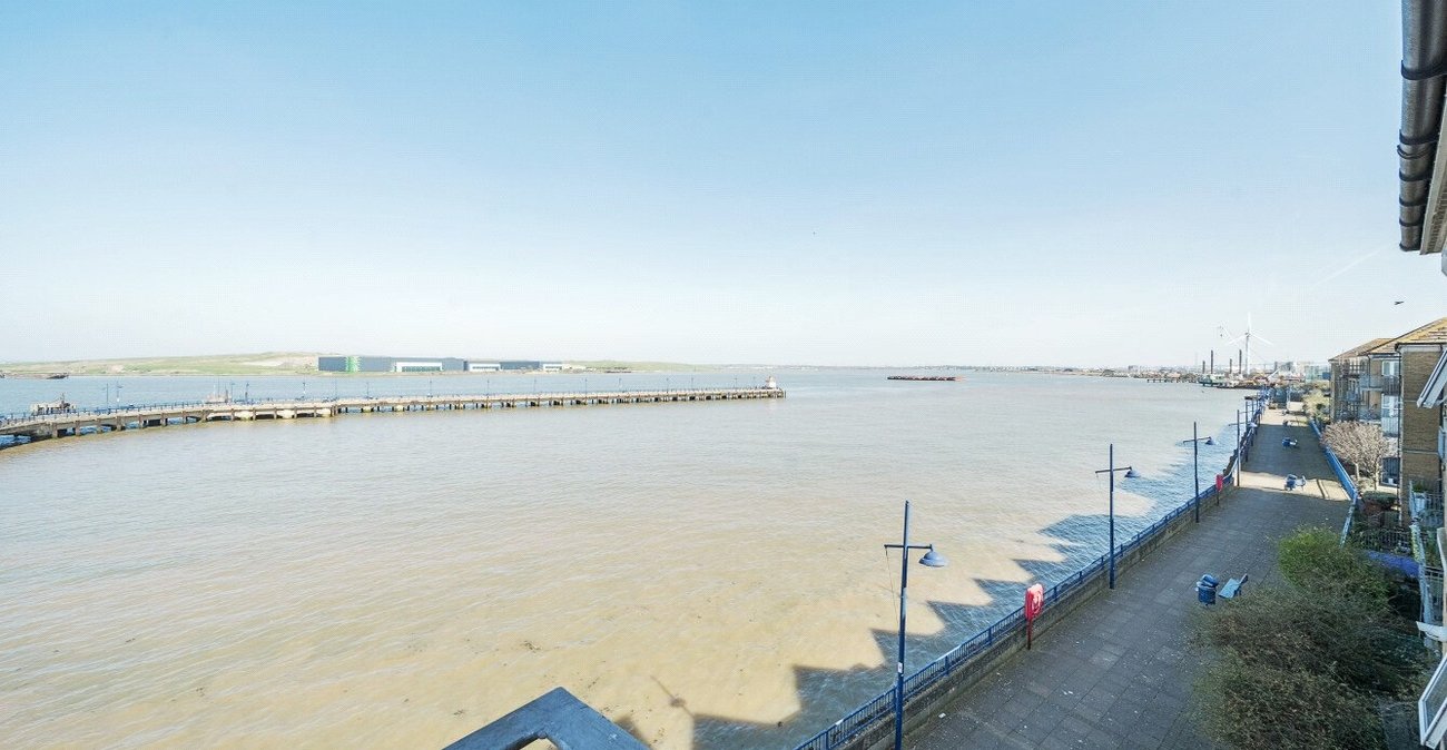 2 bedroom property for sale in Erith | Robinson Jackson