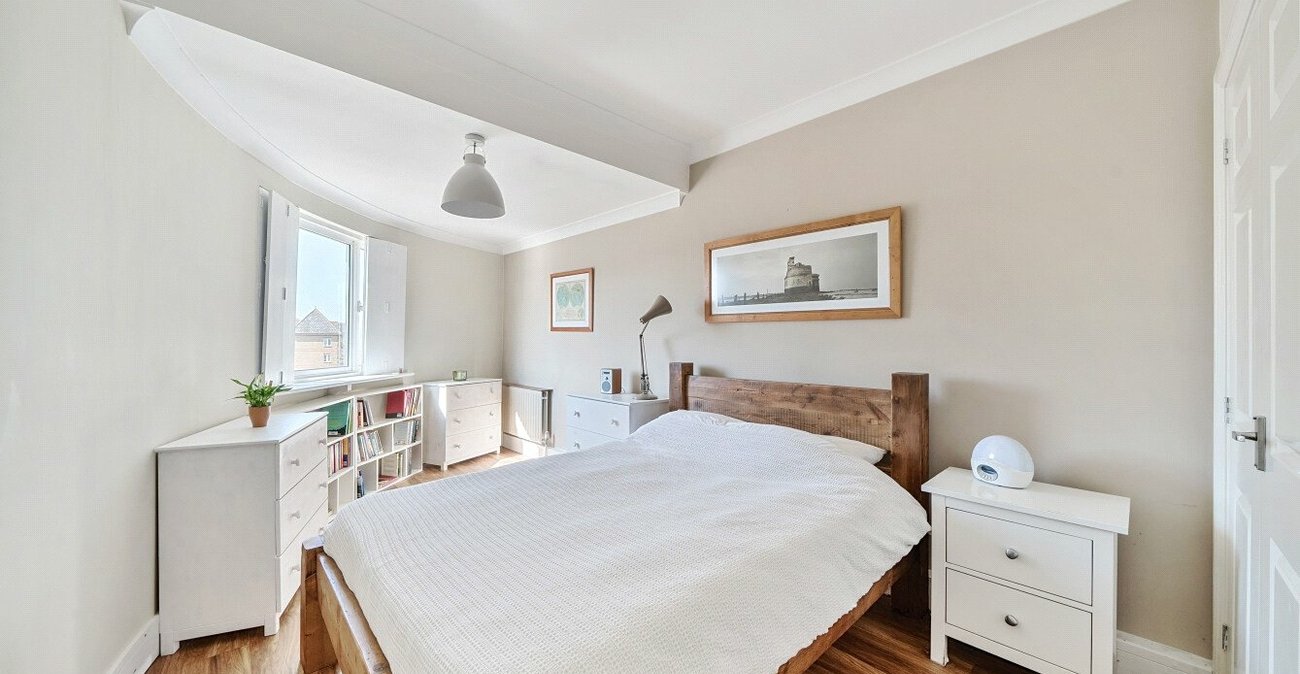 2 bedroom property for sale in Erith | Robinson Jackson