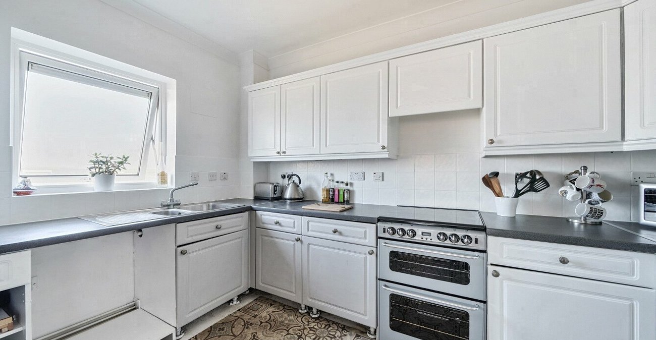 2 bedroom property for sale in Erith | Robinson Jackson