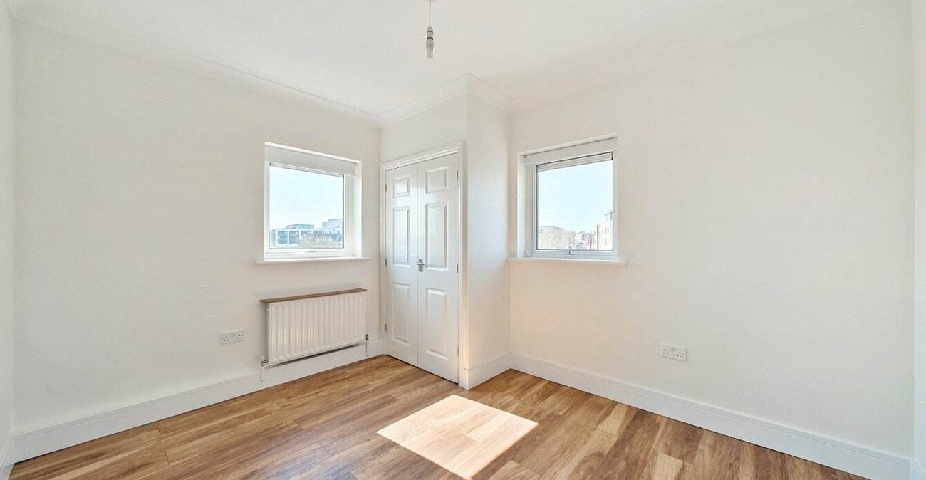 2 bedroom property for sale in Erith | Robinson Jackson