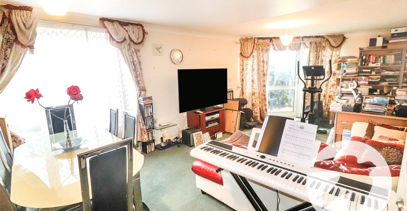 2 bedroom property for sale in Erith | Robinson Jackson
