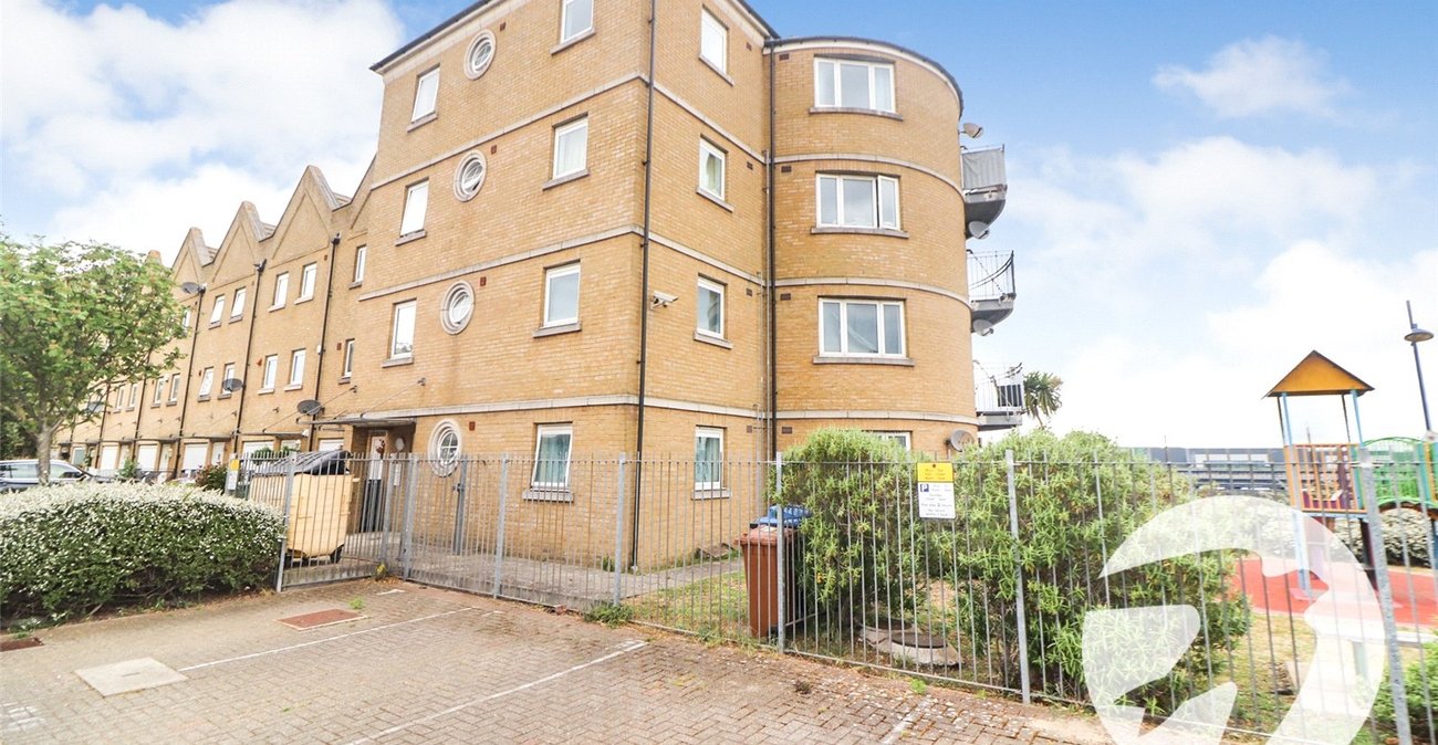 2 bedroom property for sale in Erith | Robinson Jackson