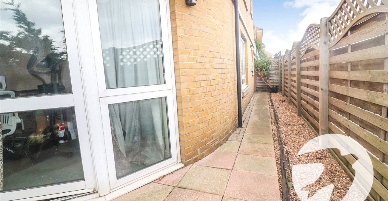 2 bedroom property for sale in Erith | Robinson Jackson