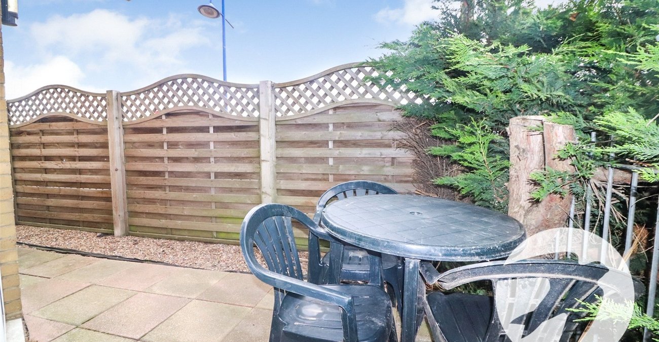2 bedroom property for sale in Erith | Robinson Jackson