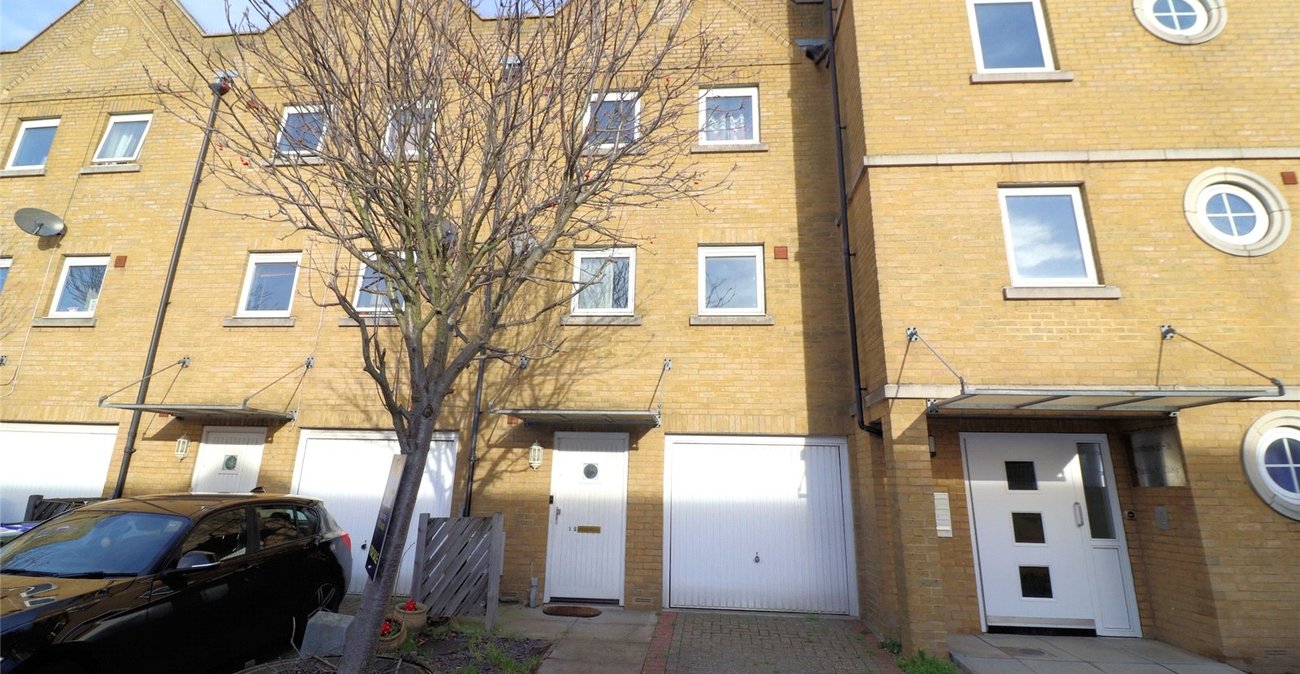 4 bedroom property for sale in Erith | Robinson Jackson