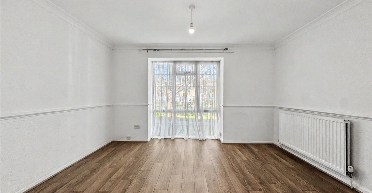 4 bedroom property for sale in Rainham | Robinson Michael & Jackson