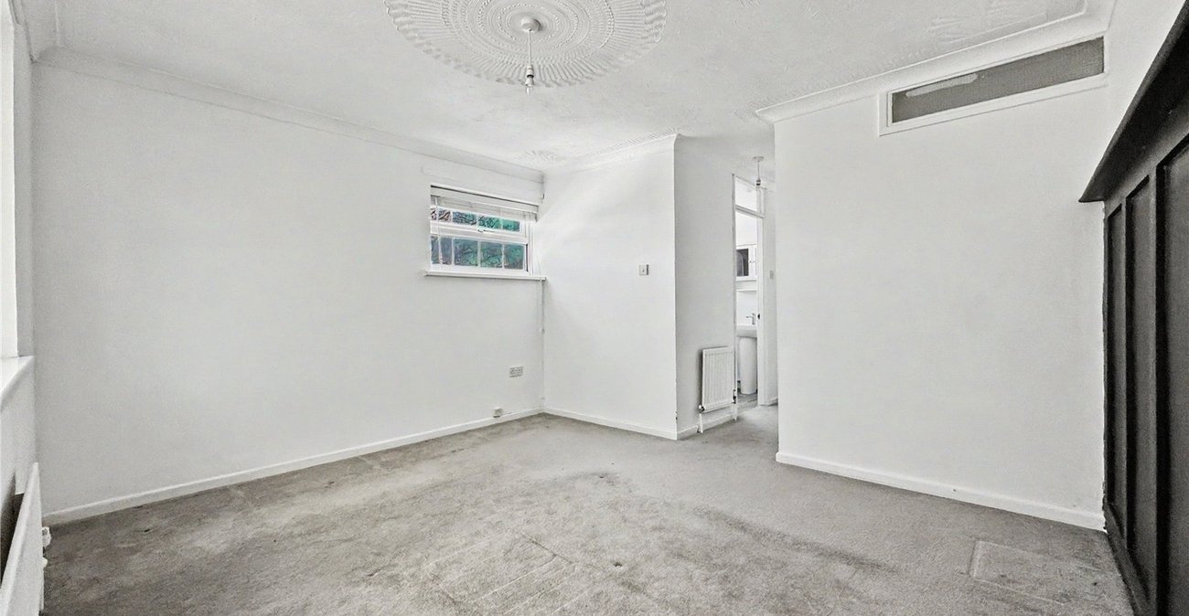 4 bedroom property for sale in Rainham | Robinson Michael & Jackson