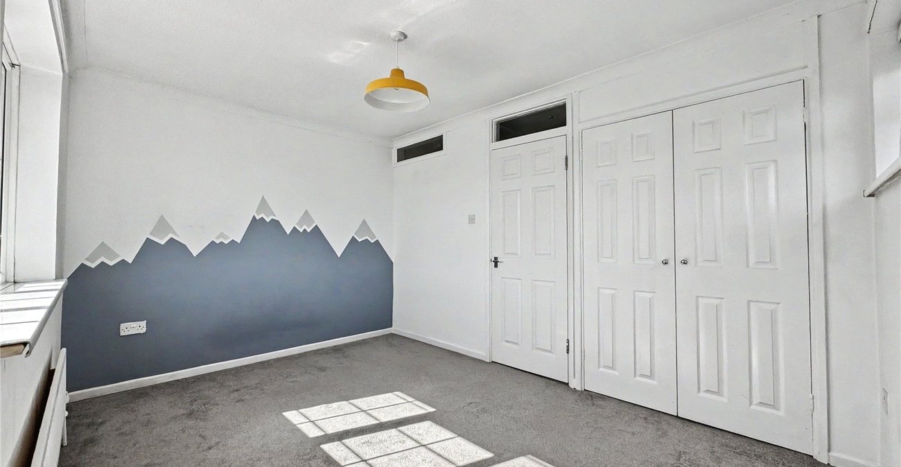 4 bedroom property for sale in Rainham | Robinson Michael & Jackson