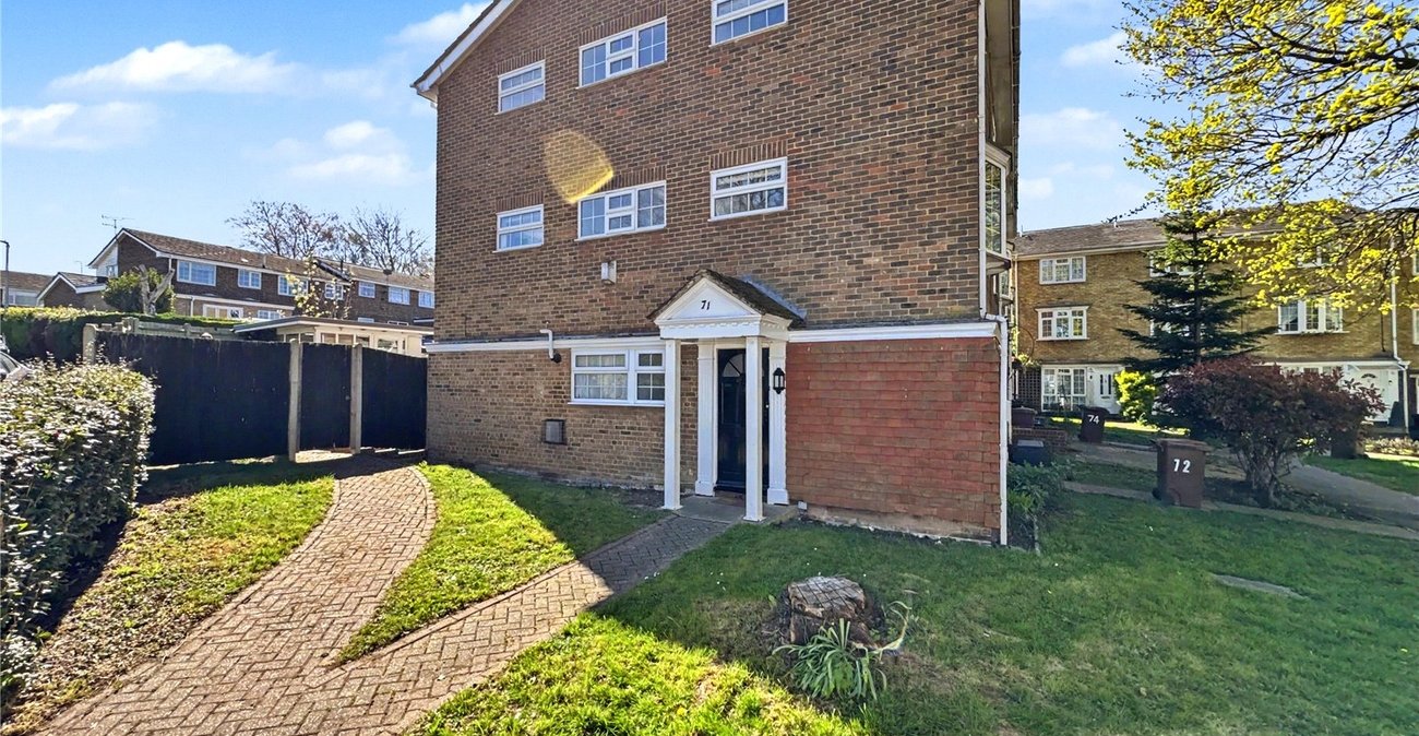 4 bedroom property for sale in Rainham | Robinson Michael & Jackson