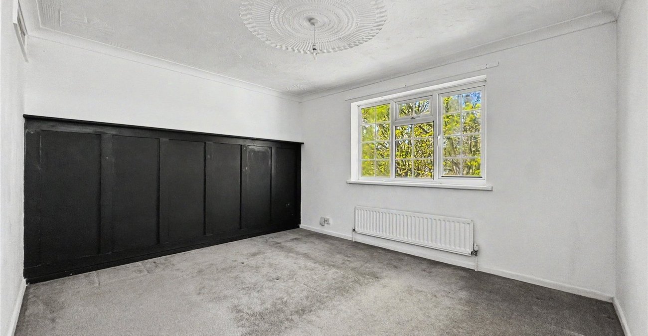 4 bedroom property for sale in Rainham | Robinson Michael & Jackson