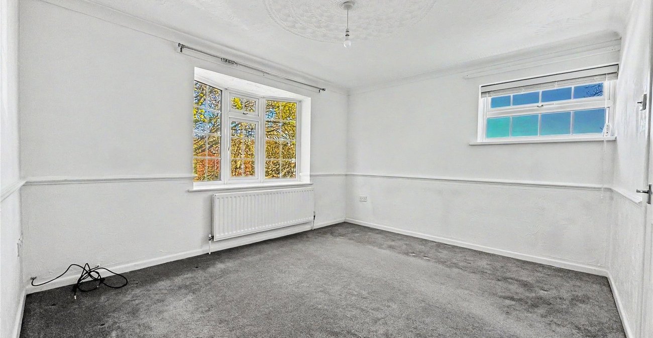 4 bedroom property for sale in Rainham | Robinson Michael & Jackson