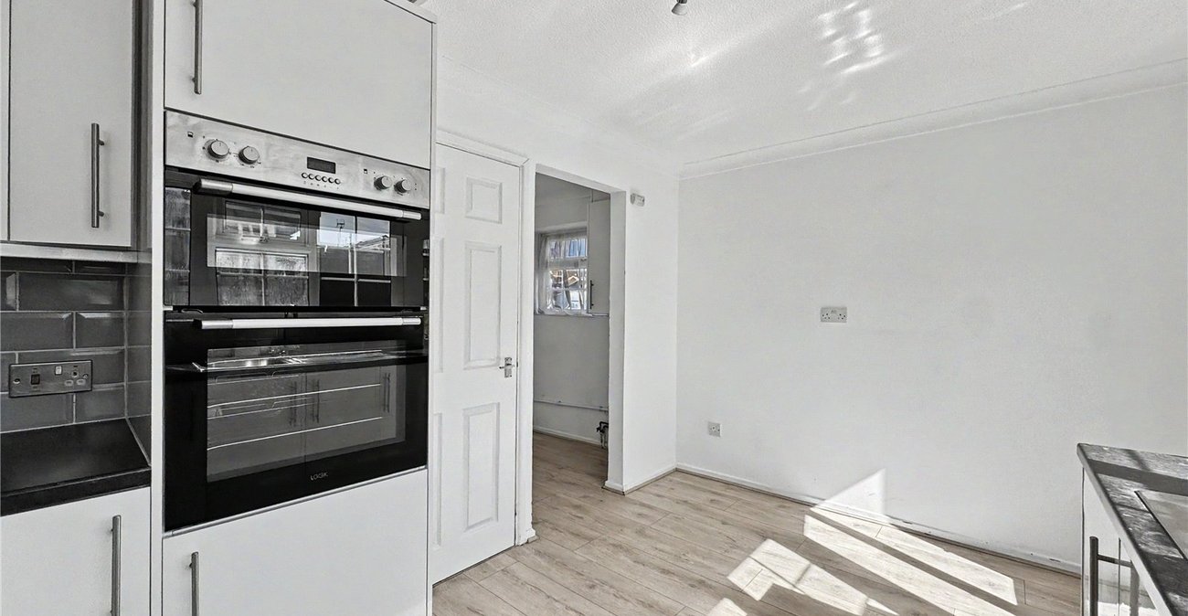 4 bedroom property for sale in Rainham | Robinson Michael & Jackson