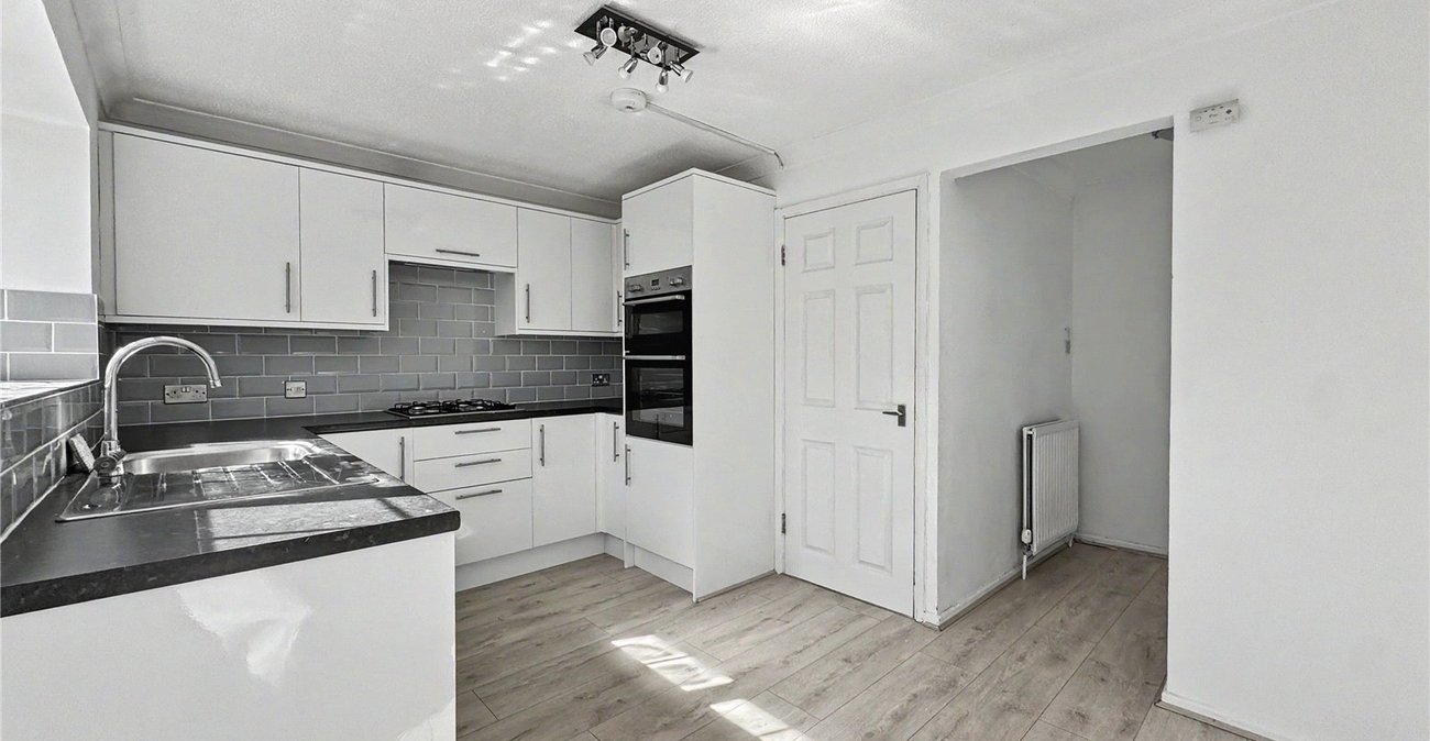 4 bedroom property for sale in Rainham | Robinson Michael & Jackson