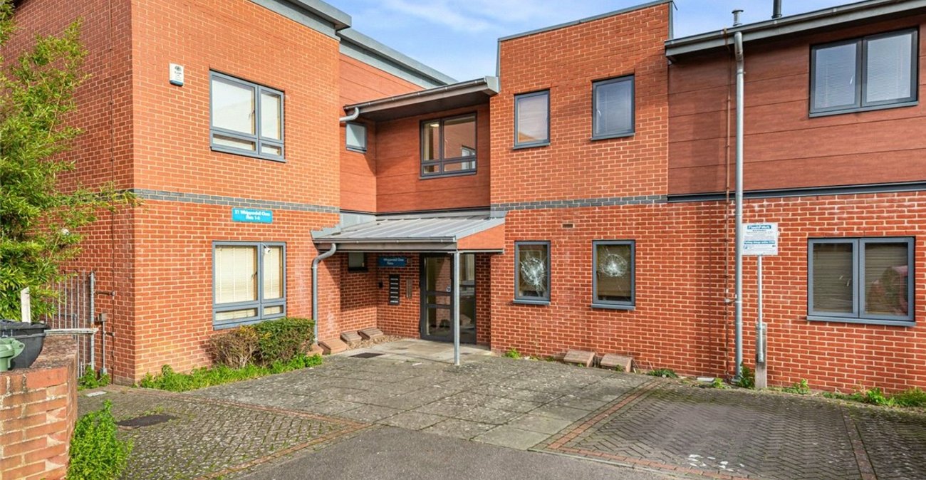 2 bedroom property for sale in St Pauls Cray | Robinson Jackson