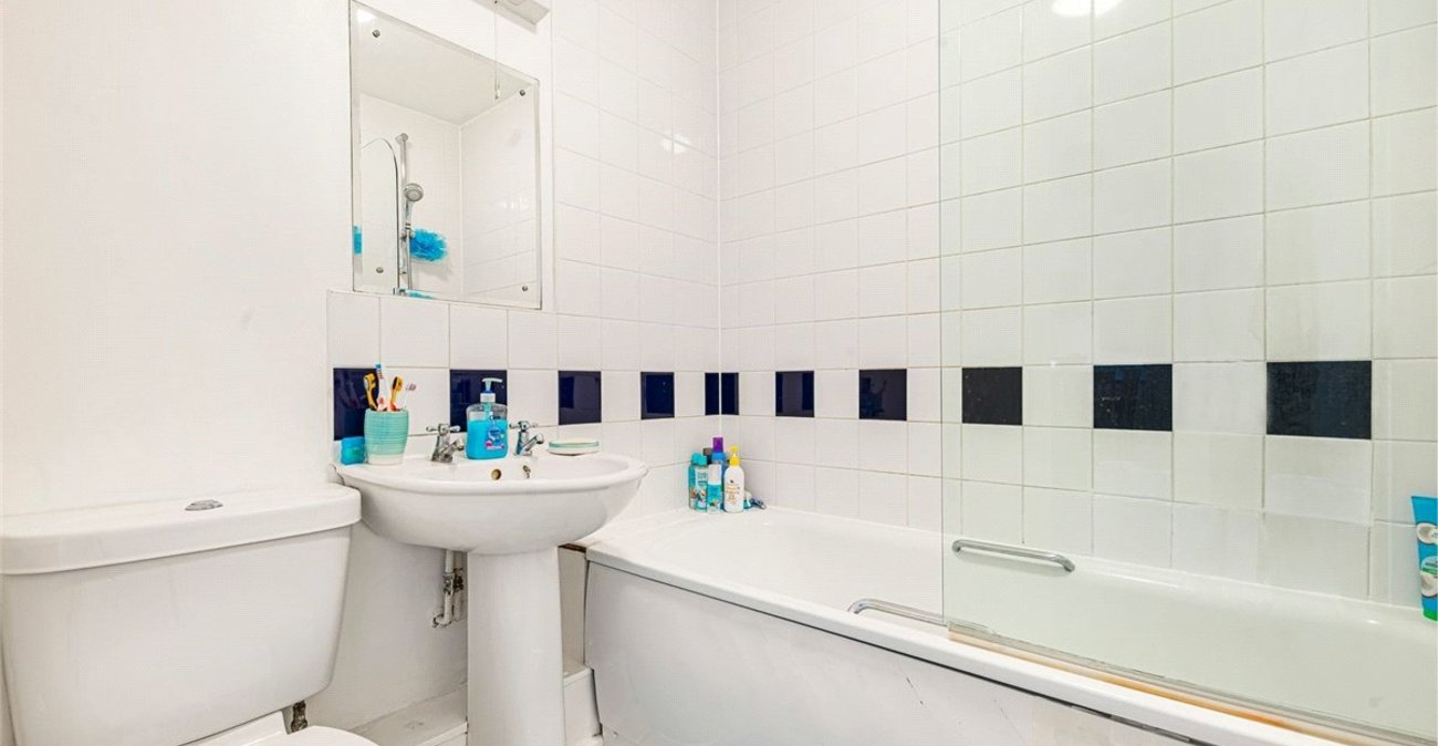 2 bedroom property for sale in St Pauls Cray | Robinson Jackson