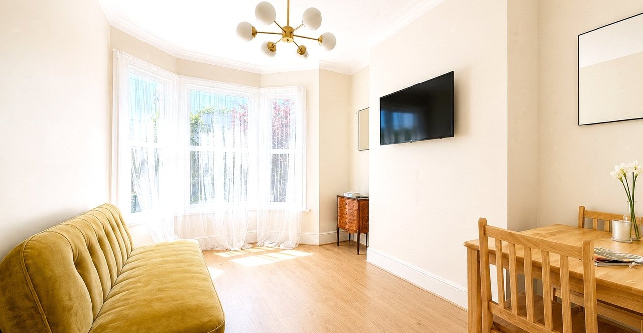 1 bedroom property for sale in London | Robinson Jackson