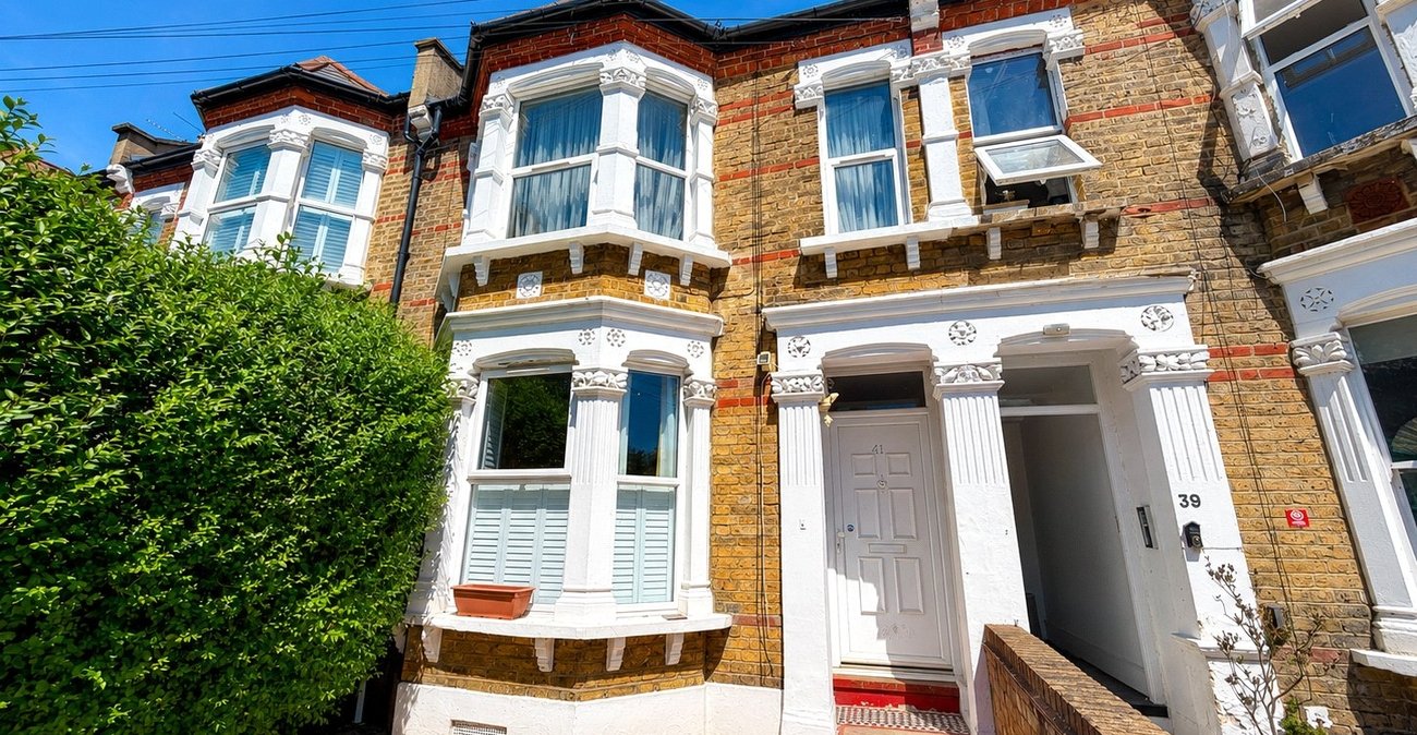1 bedroom property for sale in London | Robinson Jackson
