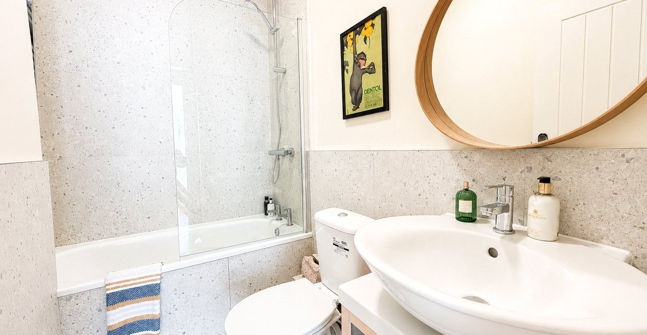 1 bedroom property for sale in London | Robinson Jackson