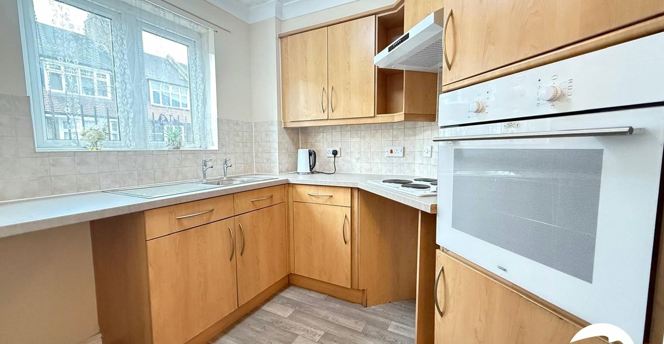 2 bedroom property for sale in Ladywell | Robinson Jackson