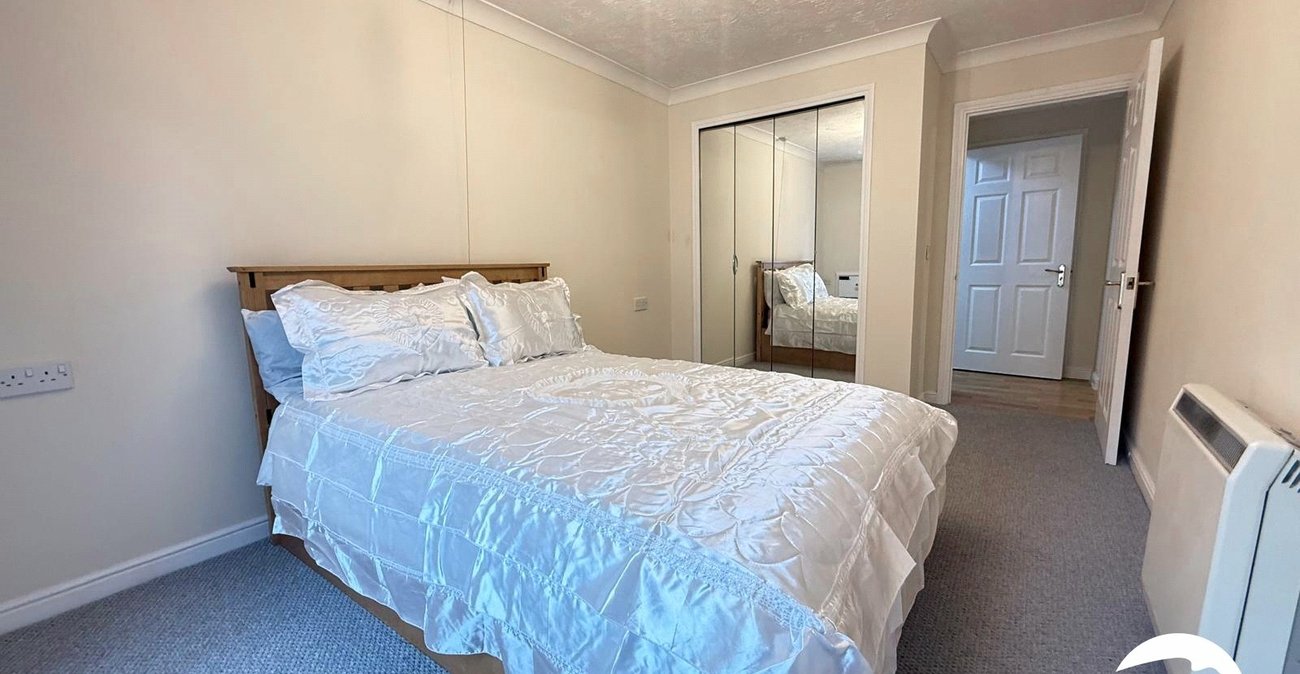 2 bedroom property for sale in Ladywell | Robinson Jackson