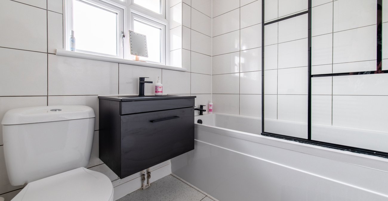4 bedroom house for sale in Walderslade | Robinson Michael & Jackson
